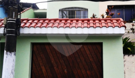 Sobrado à venda com 3 quartos em Tremembé, São Paulo, SP
