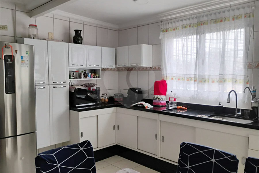 Vende-se casa na Vila Santa Catarina - Excelente oportunidade para investimento e geração de renda
