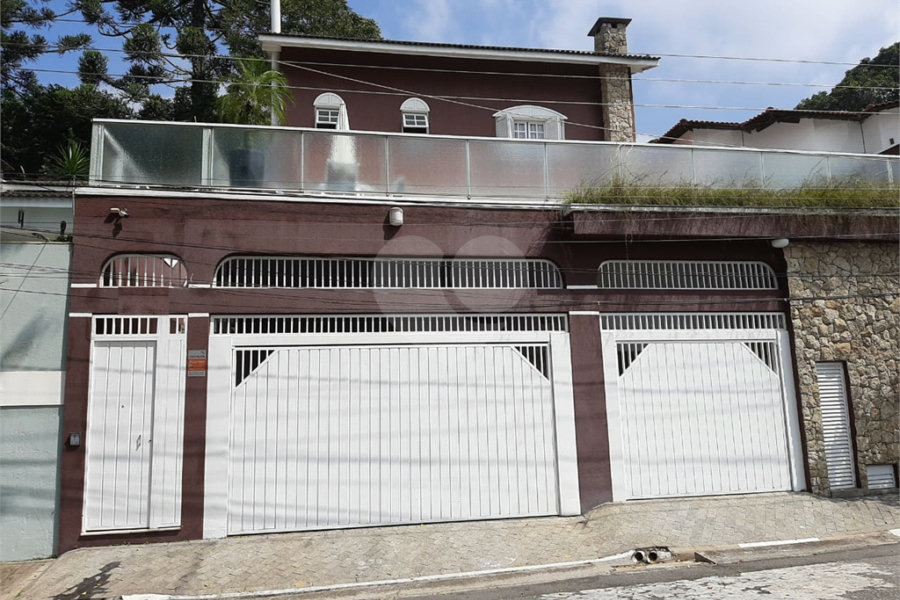 Sobrado à venda com 4 quartos, sendo 3 suítes, em Tremembé, São Paulo, SP