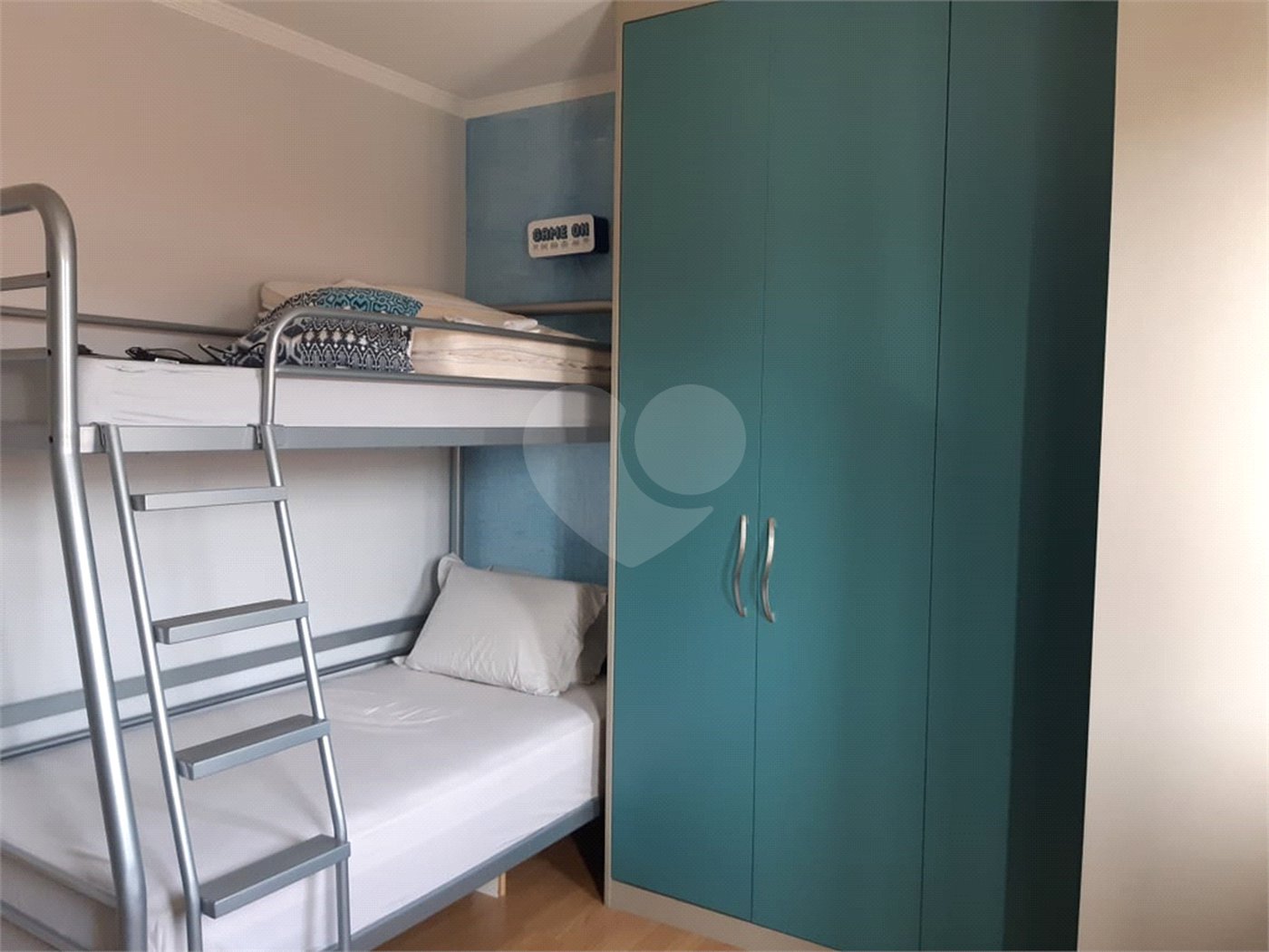 Sobrado à venda com 3 quartos, sendo 1 suíte, em Vila Romero, São Paulo, SP