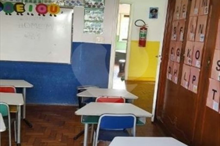 Sobrado à venda com 4 quartos, sendo 1 suíte, em Vila Monumento, São Paulo, SP