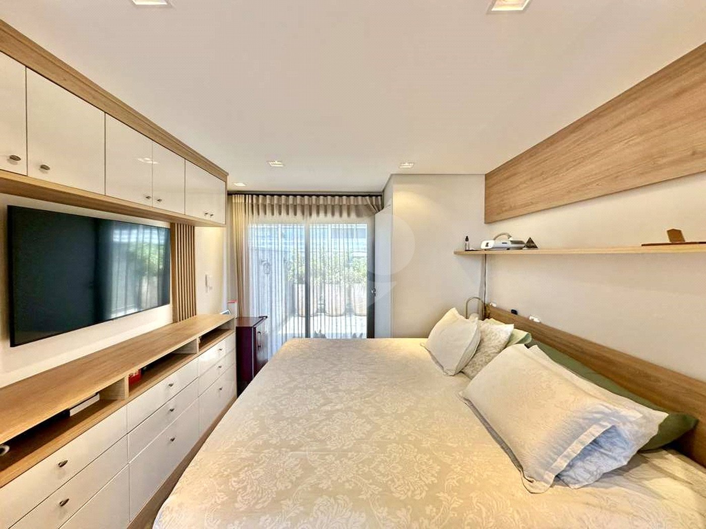 Casa à venda com 2 suítes no condomínio Gran Loft, Cotia - SP