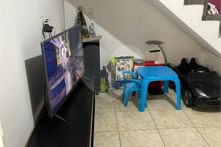 Casa à venda com 3 quartos, sendo 1 suíte, em Gopoúva, Guarulhos, SP