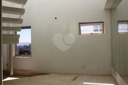 Triplex à venda com 5 quartos, sendo 3 suítes, em Santa Cecília, São Paulo, SP