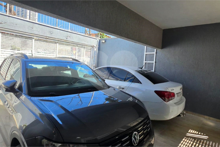 Casa Térrea à venda ou para alugar com 8 quartos, sendo 4 suítes, em Vila Pereira Barreto, São Paulo, SP