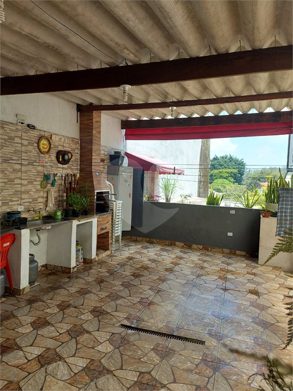 Casa à venda com 4 quartos, sendo 1 suíte, em Vila Pirajussara, São Paulo, SP