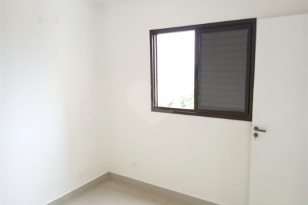 Apartamento à venda com 1 quarto em Vila dos Remédios, São Paulo, SP