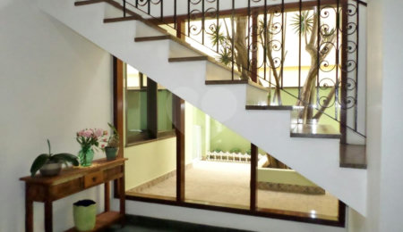 Casa à venda com 4 quartos, sendo 2 suítes, em Jardim Leonor, São Paulo, SP