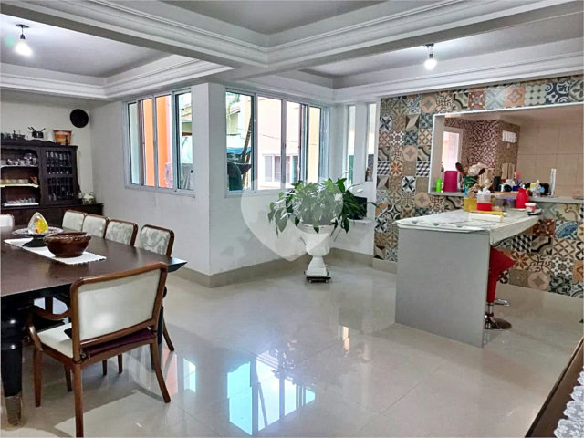 Sobrado à venda com 5 quartos, sendo 4 suítes,  em Santana, São Paulo, SP