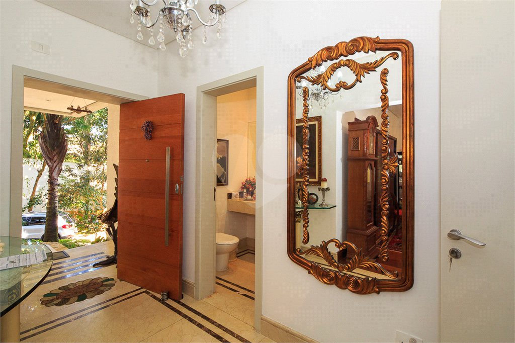 Casa à venda com 4 suítes no condomínio Vila Alba, São Paulo - SP