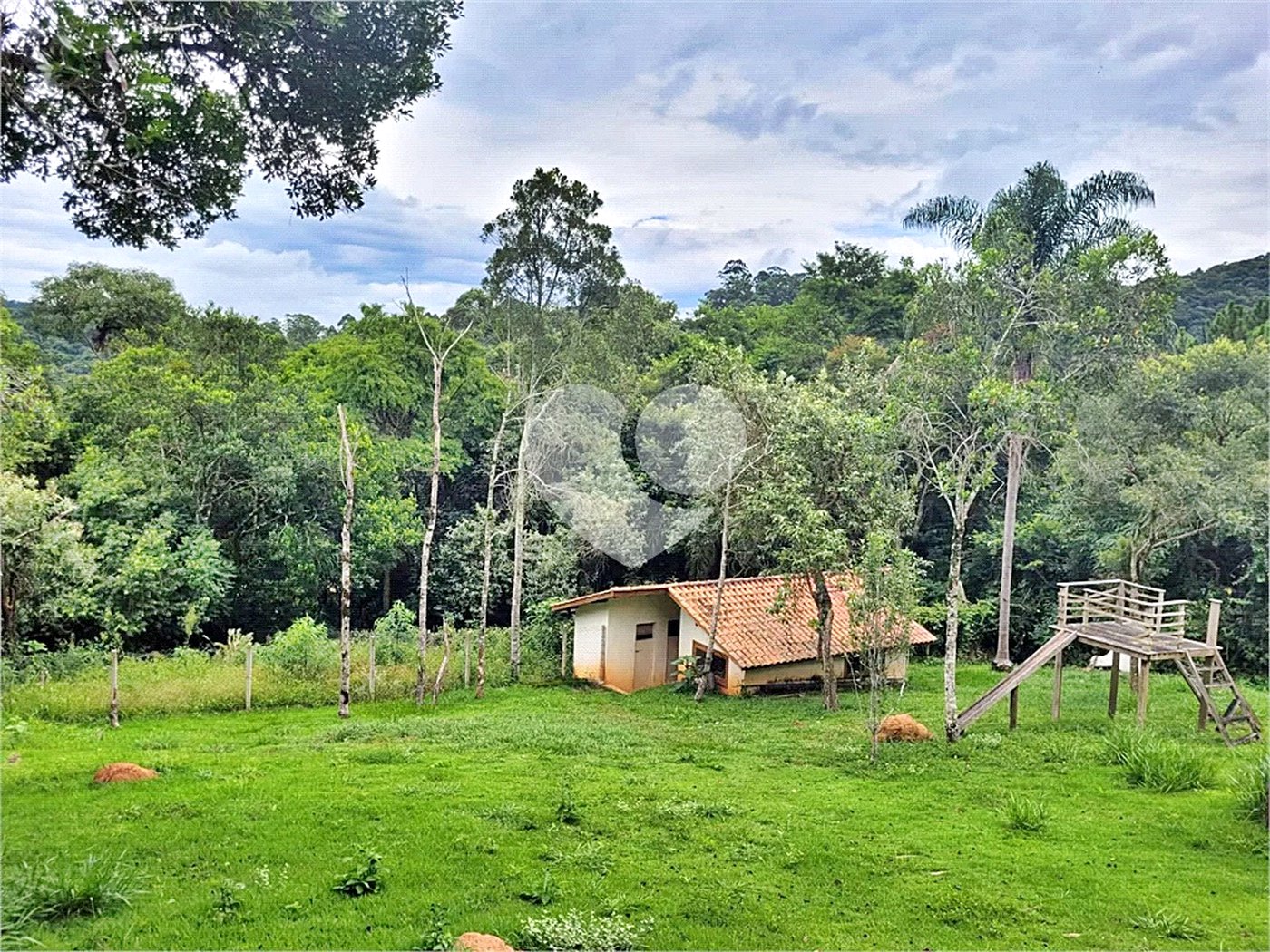 Casa à venda com 3 quartos, sendo 1 suíte, em Serra da Cantareira, Mairiporã, SP