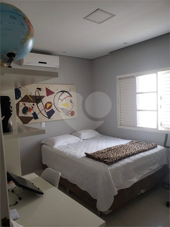 Casa à venda com 3 suítes em Vila Harmonia, Araraquara, SP