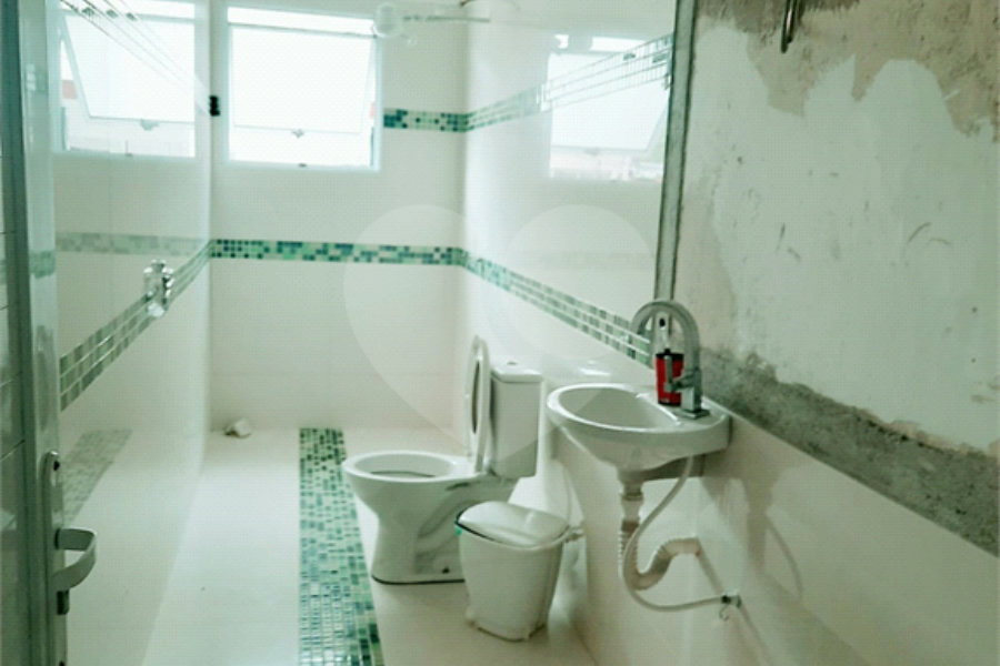 Sobrado à venda com 3 quartos, sendo 1 suíte, em Horto, São Paulo, SP