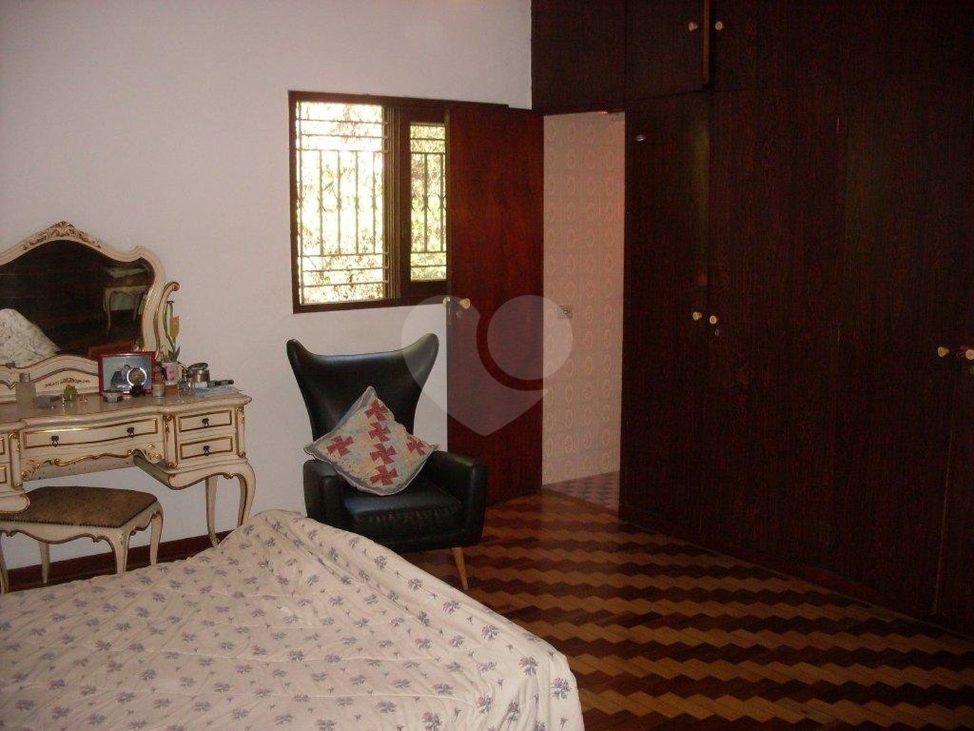 Sobrado à venda com 3 suítes em Caxingui, São Paulo, SP
