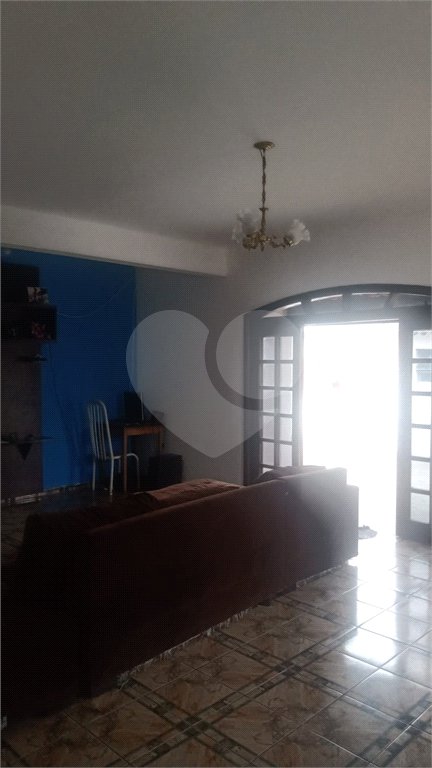 Casa à venda com 3 quartos, sendo 1 suíte,  em Jardim Jussara, Mogi das Cruzes, SP