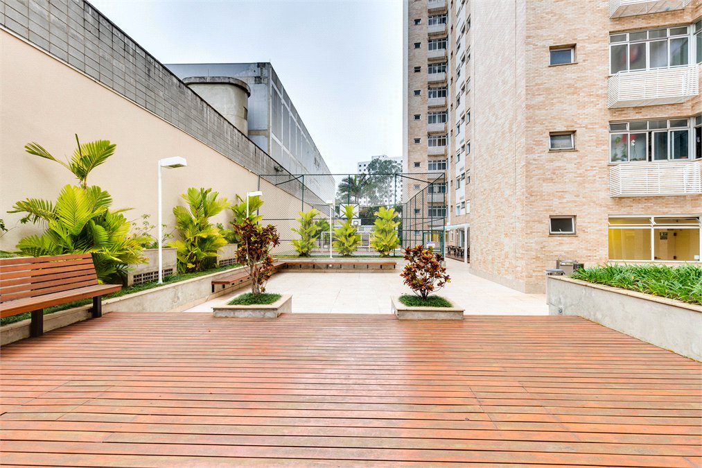 Apartamento à venda com 4 quartos, sendo 1 suíte, em Chácara Santo Antônio, São Paulo, SP