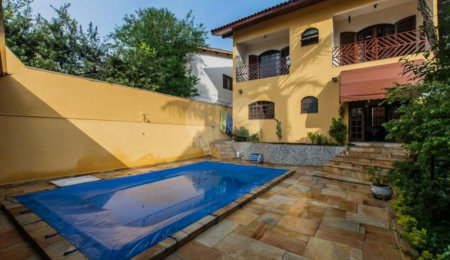 Sobrado à venda com 3 quartos, sendo 2 suítes,  em Alto da Boa Vista, São Paulo, SP