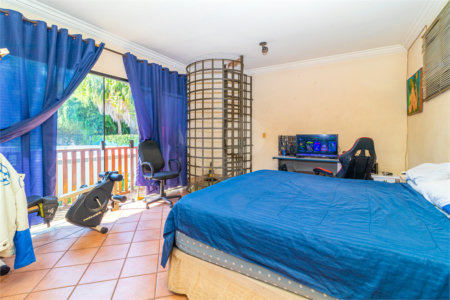 Casa à venda com 4 suítes em Jardim Marajoara, São Paulo, SP