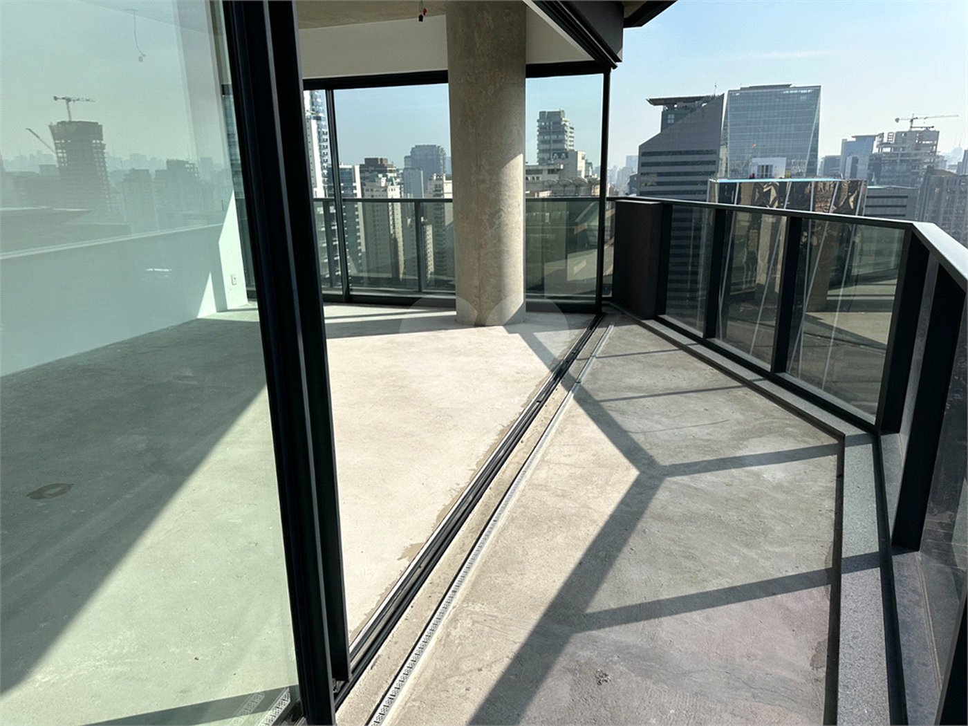 Apartamento à venda com 3 suítes em Vila Olímpia, São Paulo, SP