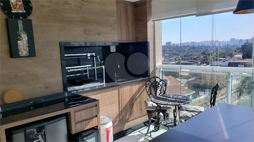 Apartamento à venda com 3 suítes em Vila Alexandria, São Paulo, SP