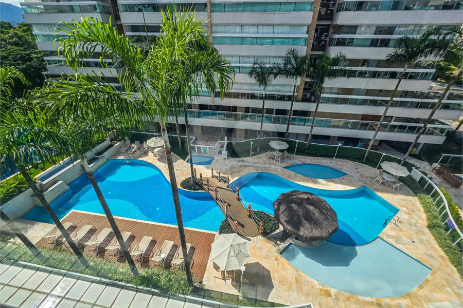 Apartamento à venda com 3 quartos, sendo 1 suíte, em Riviera de São Lourenço, Bertioga, SP