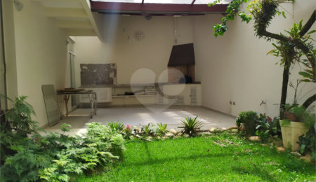 Casa à venda com 4 quartos, sendo 2 suítes, em Jardim das Vertentes, São Paulo, SP