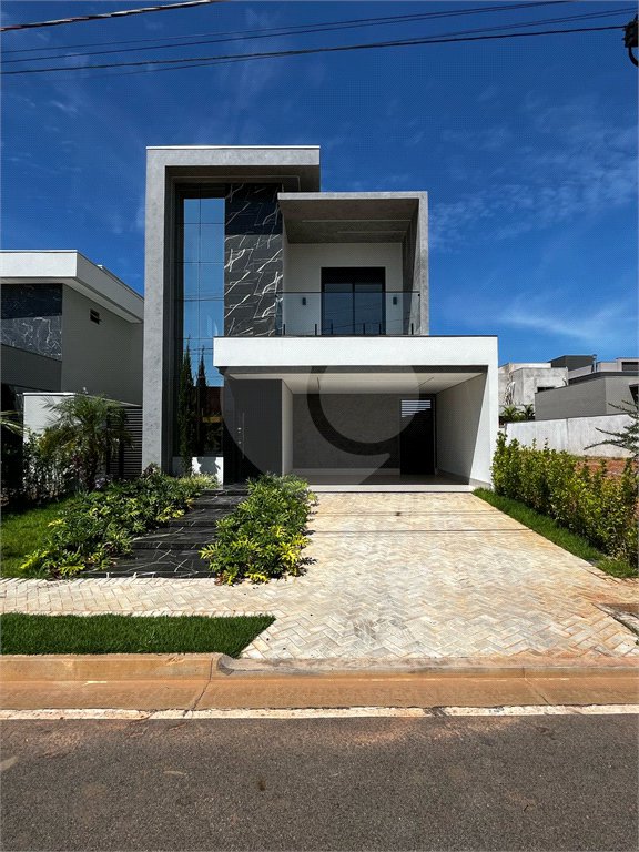 Casa à venda com 4 suítes no condomínio Florais do Parque, Cuiabá - MT