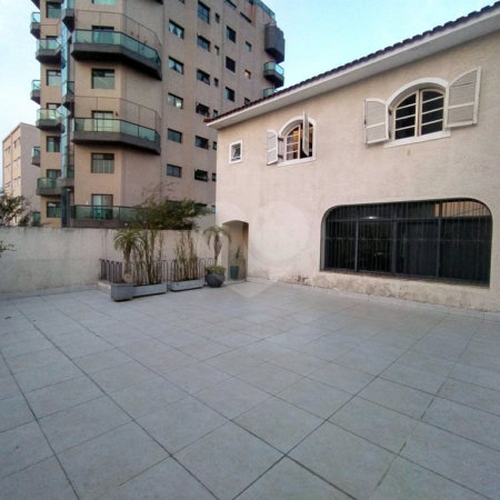 Sobrado à venda com 4 quartos, sendo 2 suítes, em Vila Paulicéia, São Paulo, SP