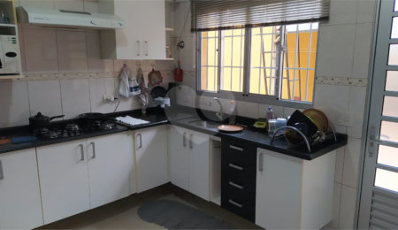 Casa à venda com 4 quartos, sendo 1 suíte,  em Vila Mogilar, Mogi das Cruzes, SP