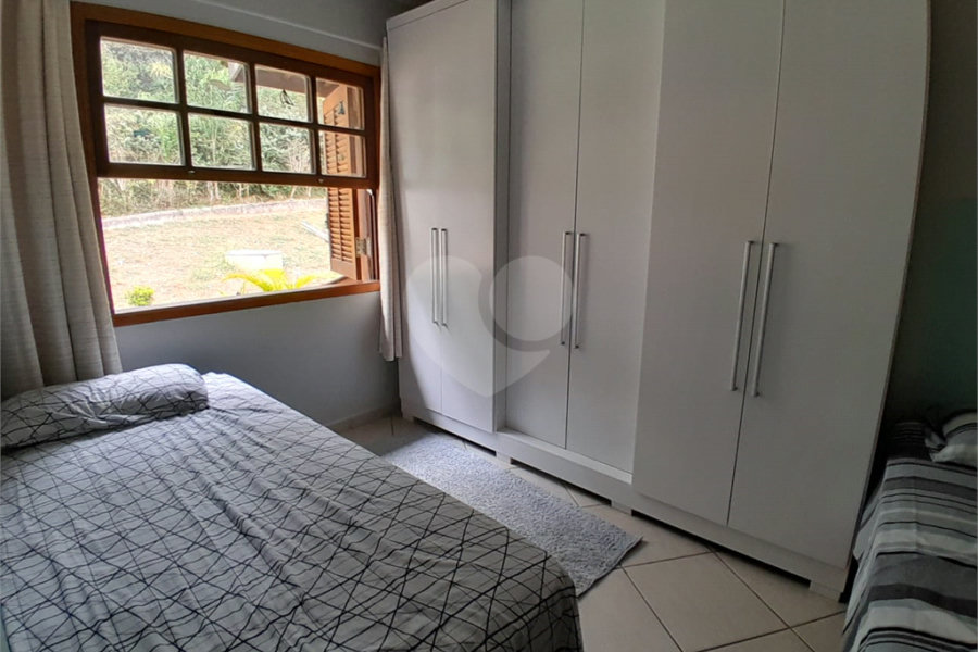 Casa Térrea à venda com 5 quartos, sendo 2 suítes,  em Roseira, Mairiporã, SP