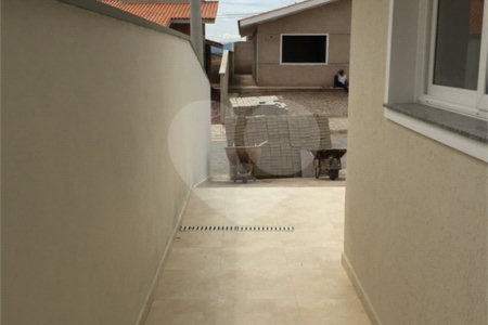 Casa à venda com 3 quartos, sendo 1 suíte,  no condomínio Marf Iii- Fase III, Bom Jesus dos Perdões - SP