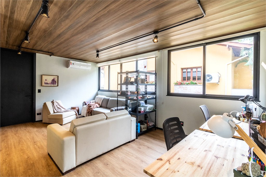 Casa à venda com 4 suítes no condomínio Granja do Morumbi, São Paulo - SP