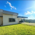 Casa à venda com 3 quartos, sendo 2 suítes, no condomínio Terra Caxambu, Jundiaí - SP