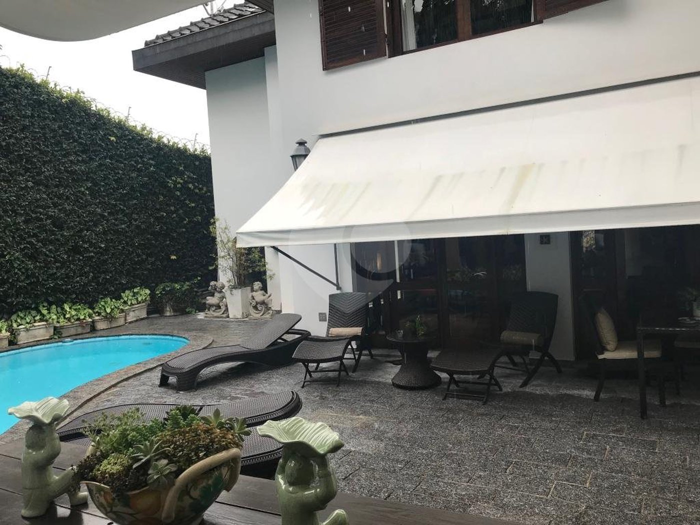 Casa à venda com 5 quartos, sendo 2 suítes,  em Jardim Everest, São Paulo, SP
