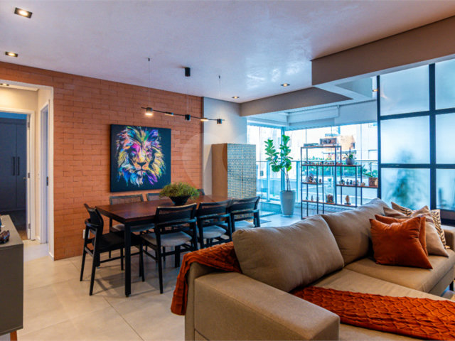 Apartamento à venda com 2 quartos, sendo 1 suíte,  em Chácara Santo Antônio (zona Sul), São Paulo, SP