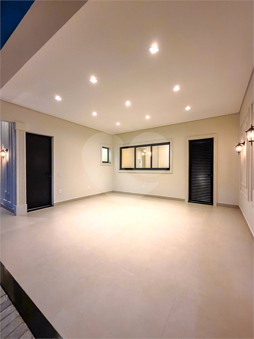 Casa à venda com 3 suítes no condomínio Residencial Dona Maria Candida, Indaiatuba - SP