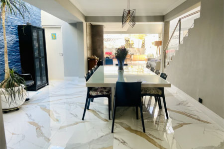 Casa à venda com 3 suítes em Jardim Londrina, São Paulo, SP