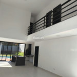 Casa à venda com 5 quartos, sendo 3 suítes, no condomínio Figueira Garden, Atibaia - SP