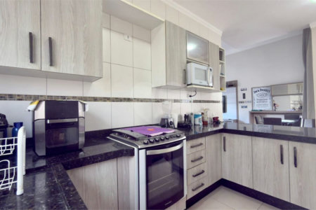 Casa à venda com 4 quartos, sendo 1 suíte,  no condomínio Portobello Sorocaba, Sorocaba - SP