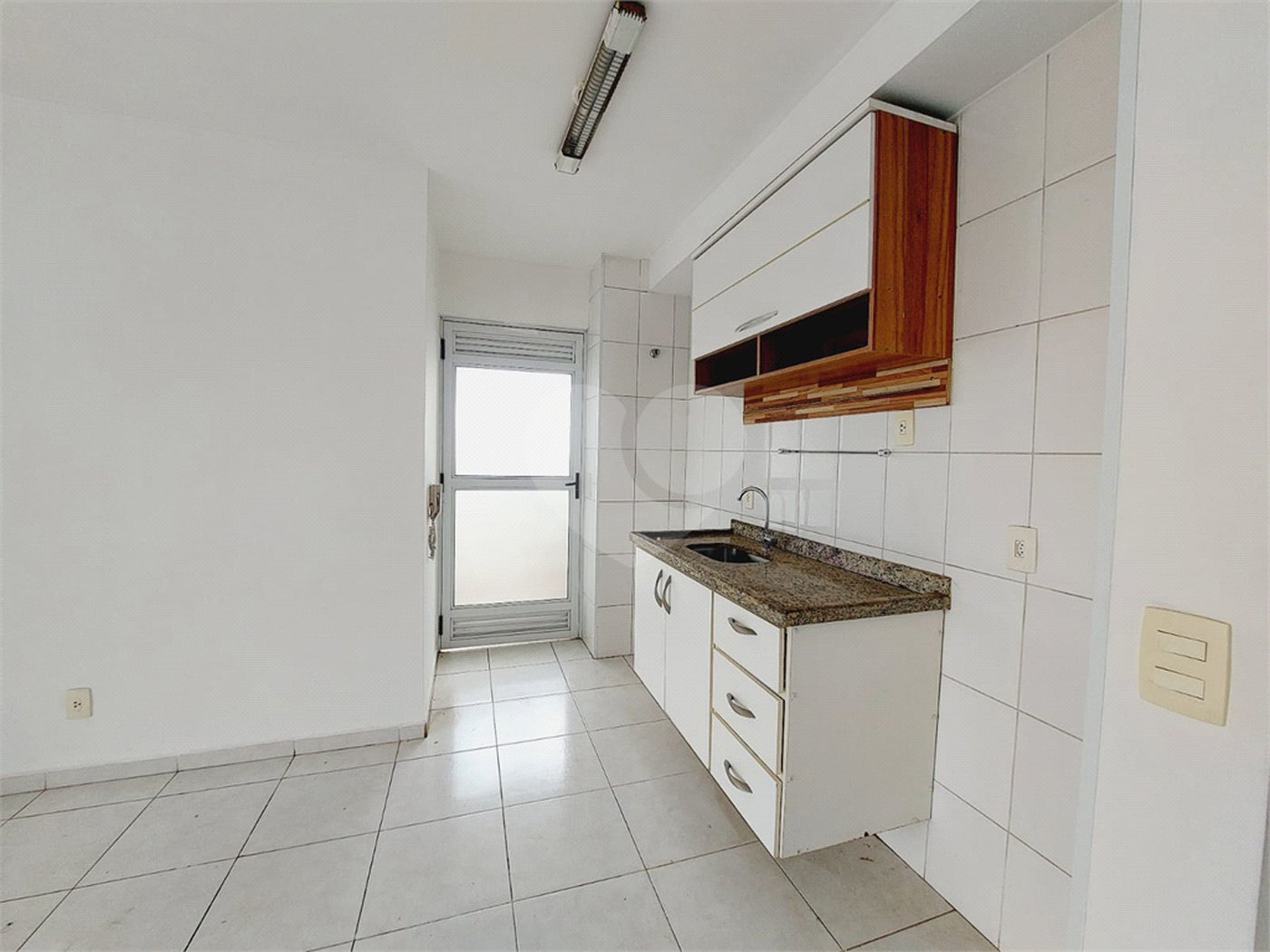 Apartamento à venda ou para alugar com 2 quartos em Vila Anastácio, São Paulo, SP