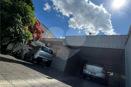 Casa à venda com 3 quartos, sendo 1 suíte,  em Jardim Casablanca, São Paulo, SP