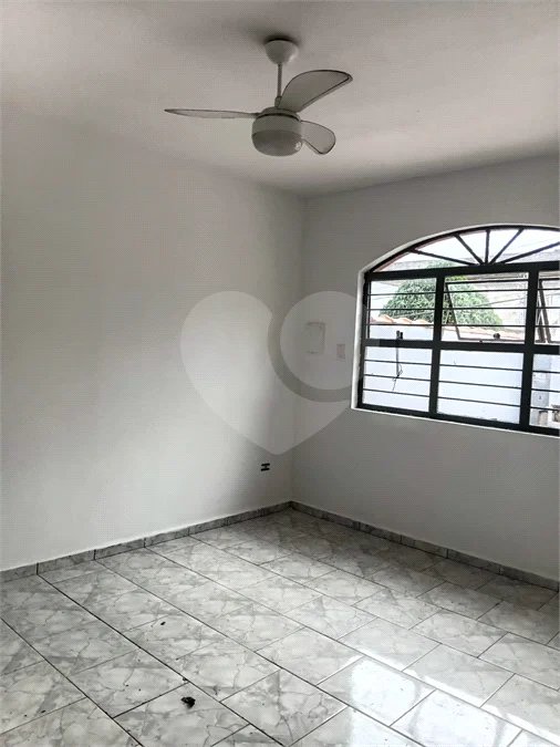 Casa com 2 dormitórios para alugar, 90 m²- Jardim Villaça - São Roque/SP