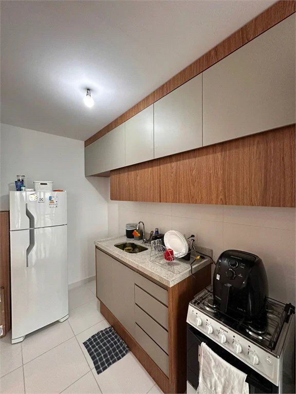 Apartamento à venda com 3 quartos, sendo 1 suíte, em Vila Anastácio, São Paulo, SP