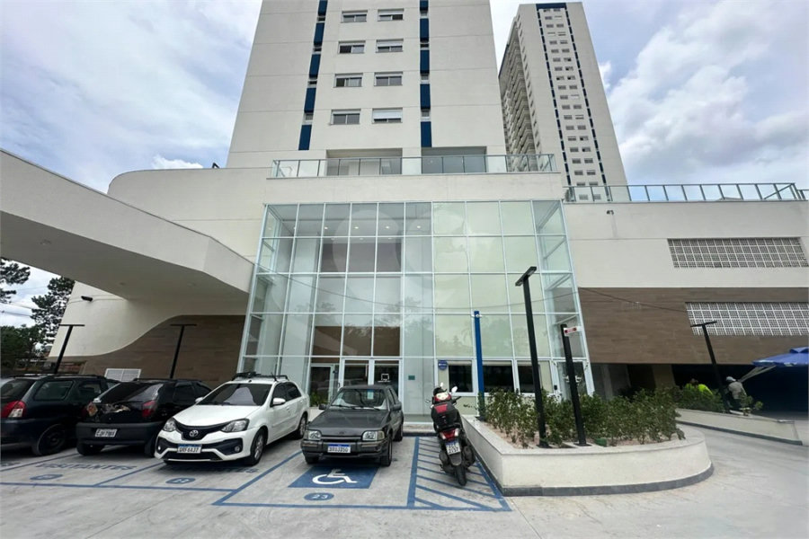 Apartamento para alugar com 3 quartos, sendo 1 suíte, em Barueri, Barueri, SP