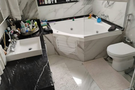 Apartamento reformado , 3 suítes , 3 vagas. Próximo a Avenida Paulista e metrô Brigadeiro . Prédio de construtora renomada. Único !