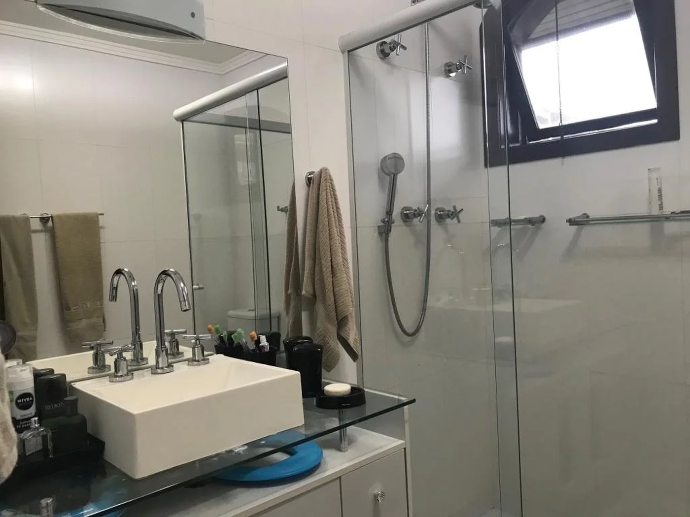 Casa à venda com 5 quartos, sendo 2 suítes, em Jardim Everest, São Paulo, SP