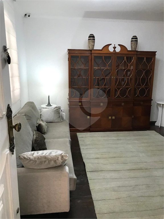 Sobrado à venda com 3 quartos, sendo 1 suíte, em Jardim Mauá, Mauá, SP