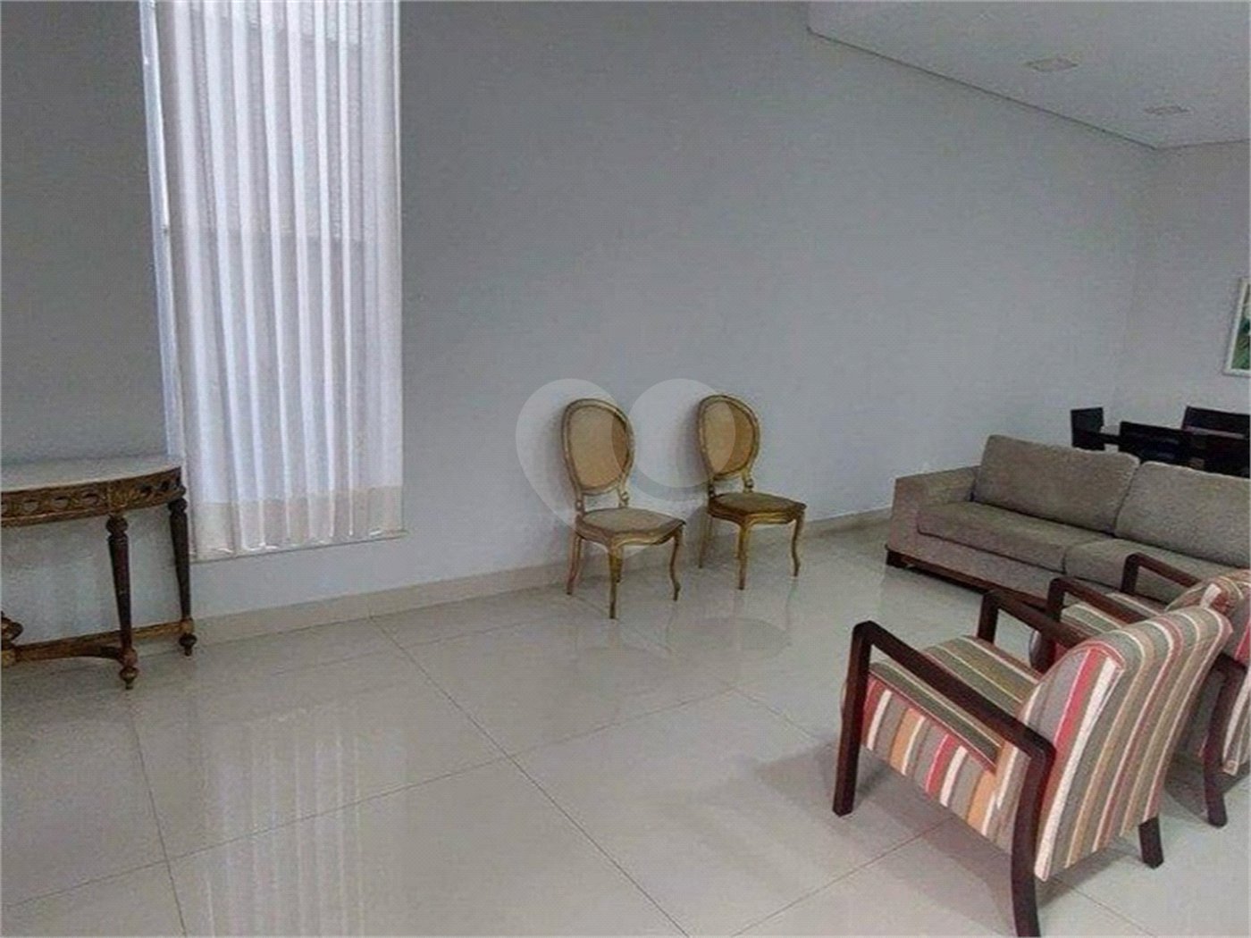 Casa à venda ou para alugar com 3 suítes no condomínio Mont Blanc, Sorocaba - SP