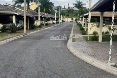 Casa à venda com 3 quartos, sendo 1 suíte, no condomínio Bella Vita, Atibaia - SP