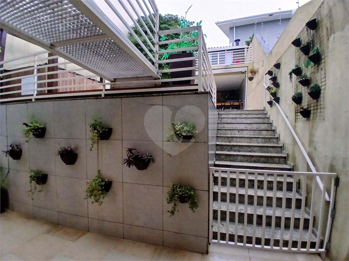 Sobrado à venda com 3 suítes em Vila Mariza Mazzei, São Paulo, SP